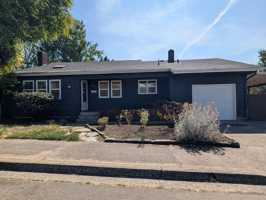 featured image of 890 E 29th Ave