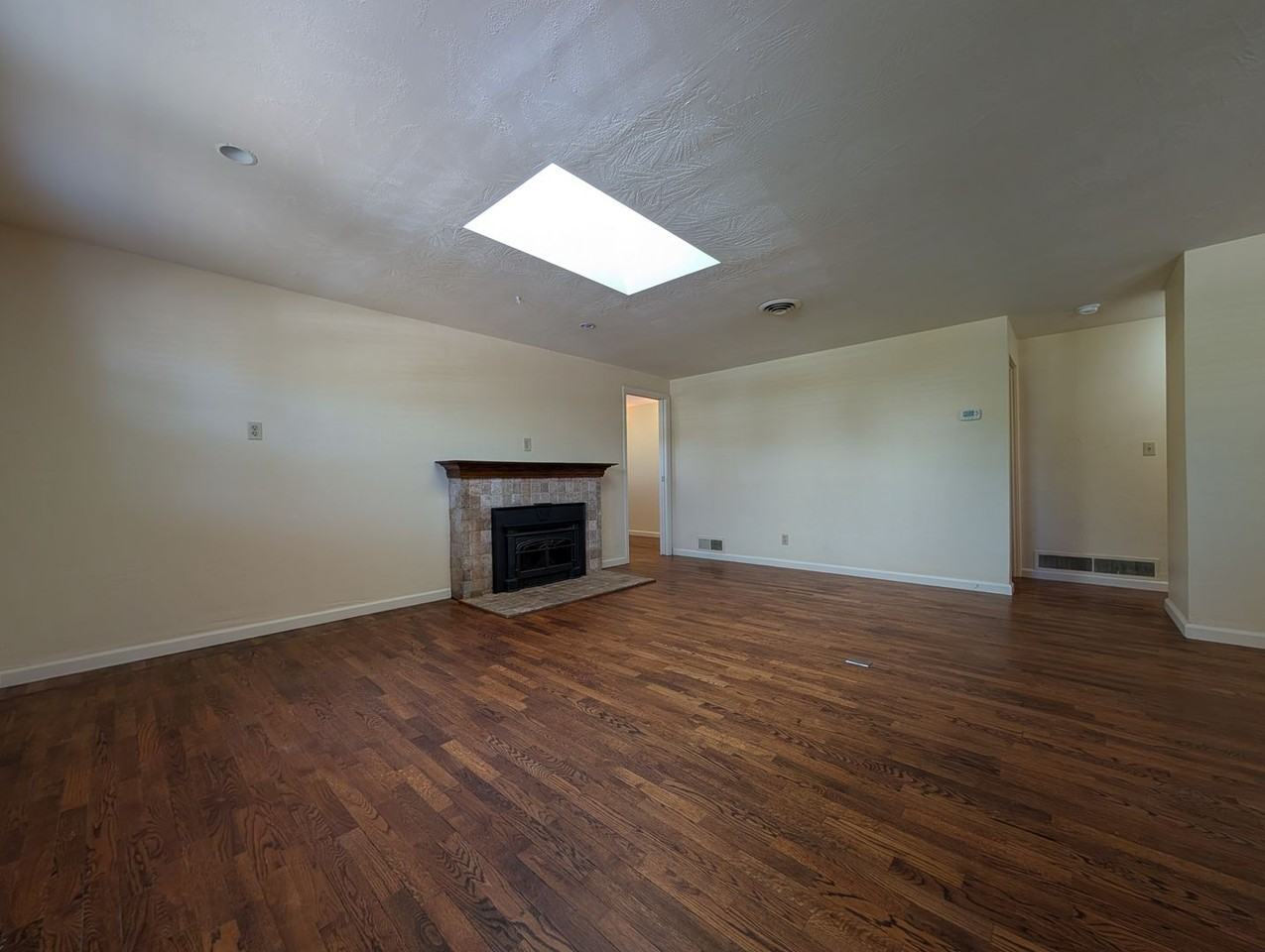 890 E 29th Ave - Photo 6 of 26