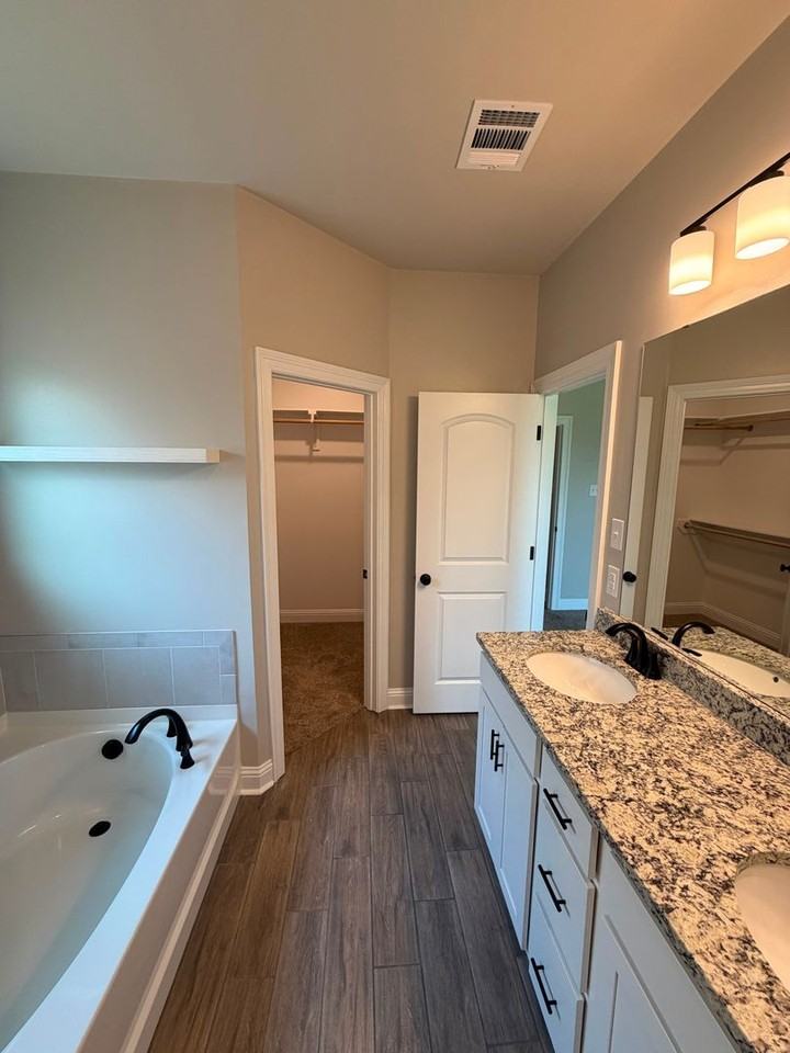421 Blanchard Loop - Photo 4 of 21