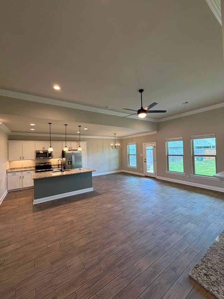 421 Blanchard Loop - Photo 5 of 21
