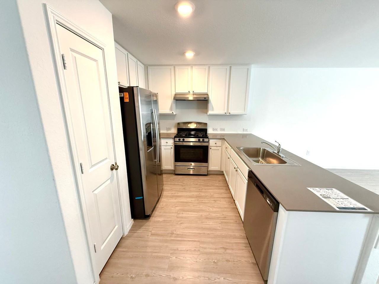 14530 Payton Flts - Photo 4 of 25
