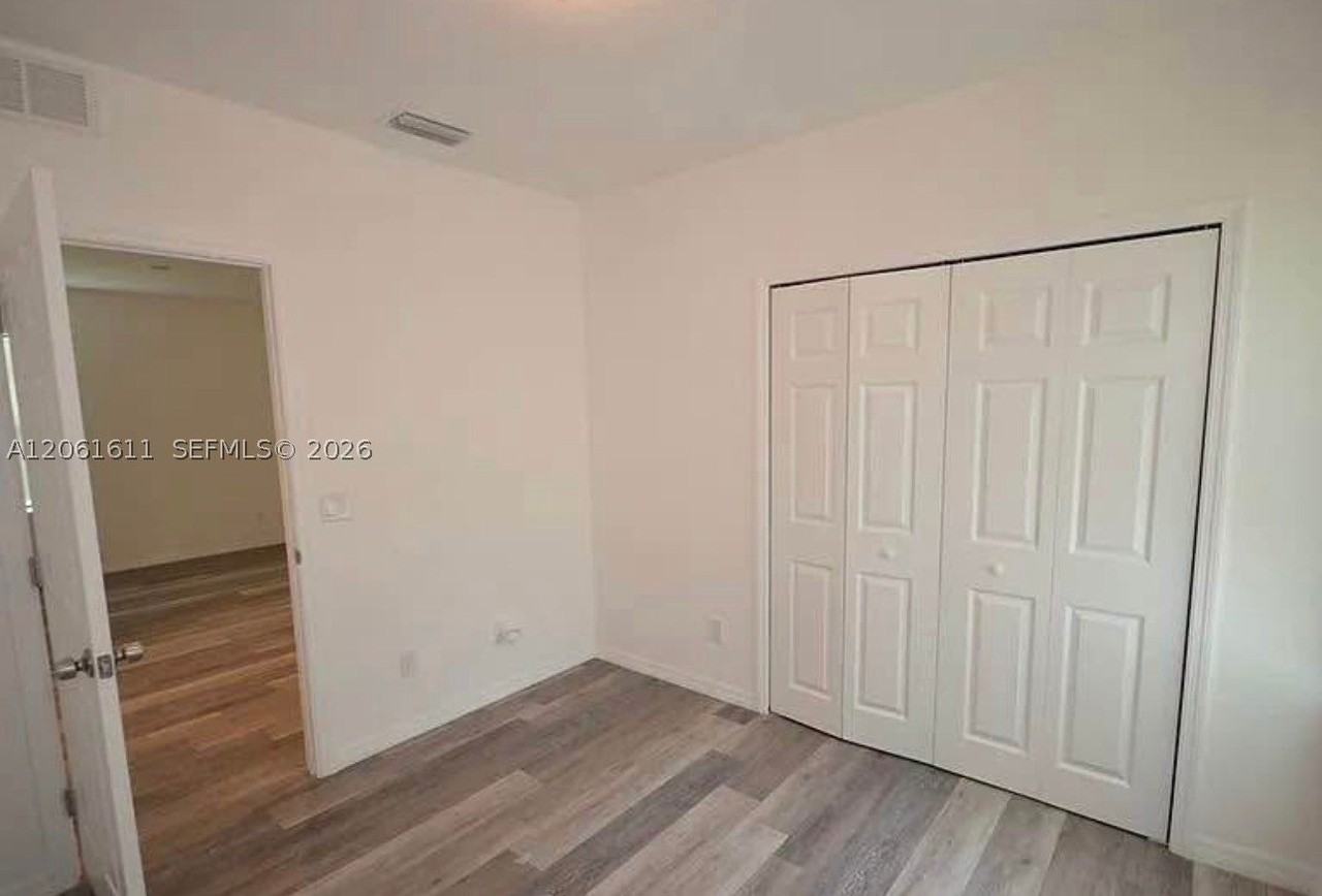 2221 Carver Ave - Photo 5 of 11