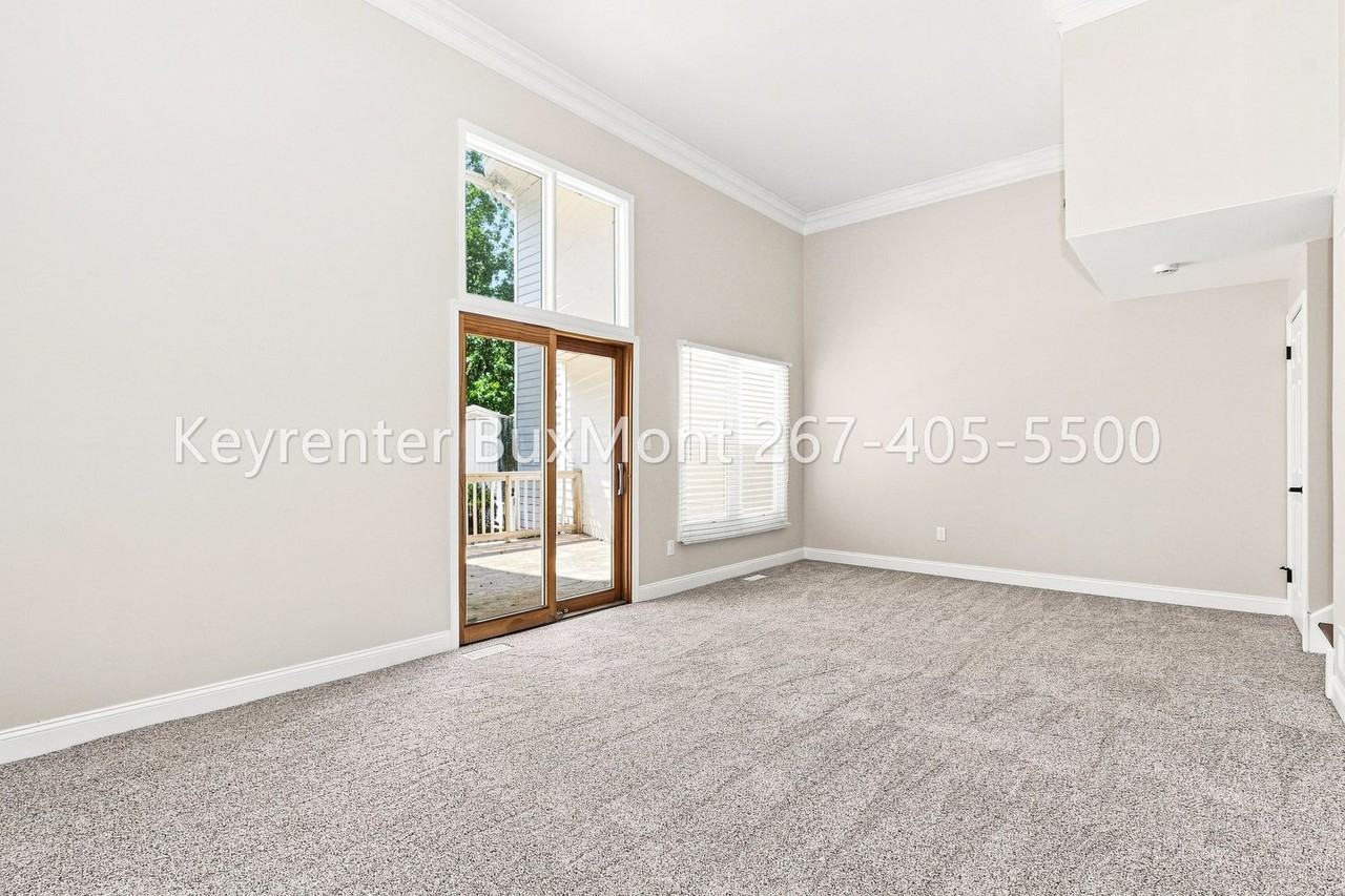 102 Solway Cir - Photo 3 of 18