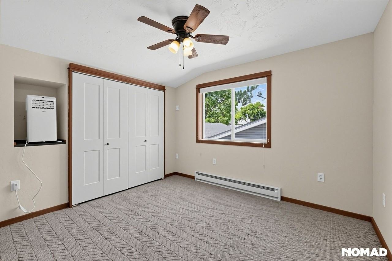 361 Randles St - Photo 5 of 15