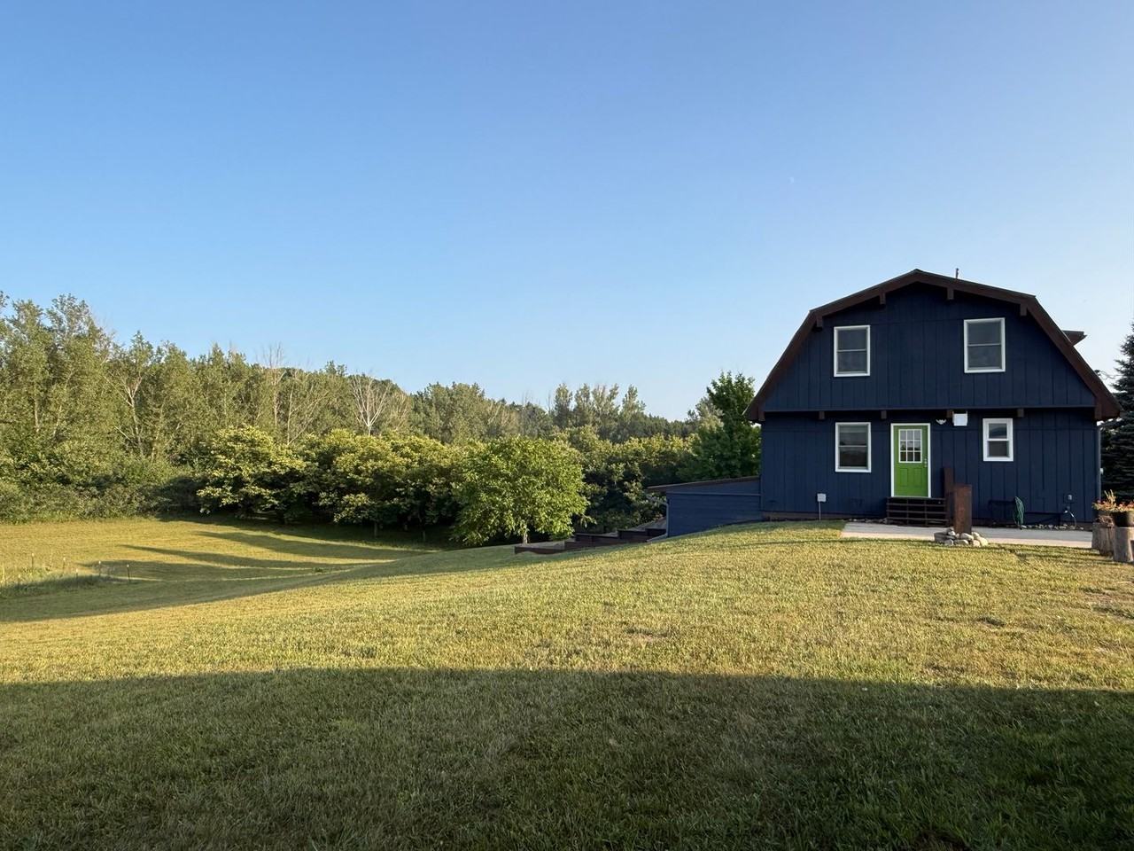 7825 Lake Leelanau Dr - Photo 2 of 48