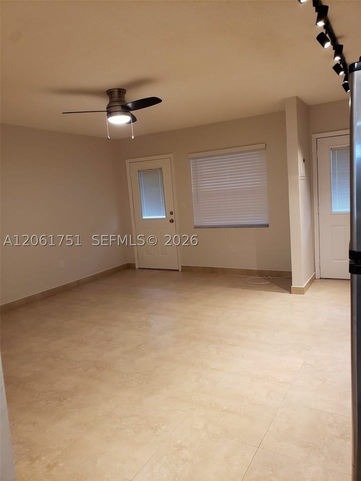525 Meridian Ave #102 - Photo 5 of 24