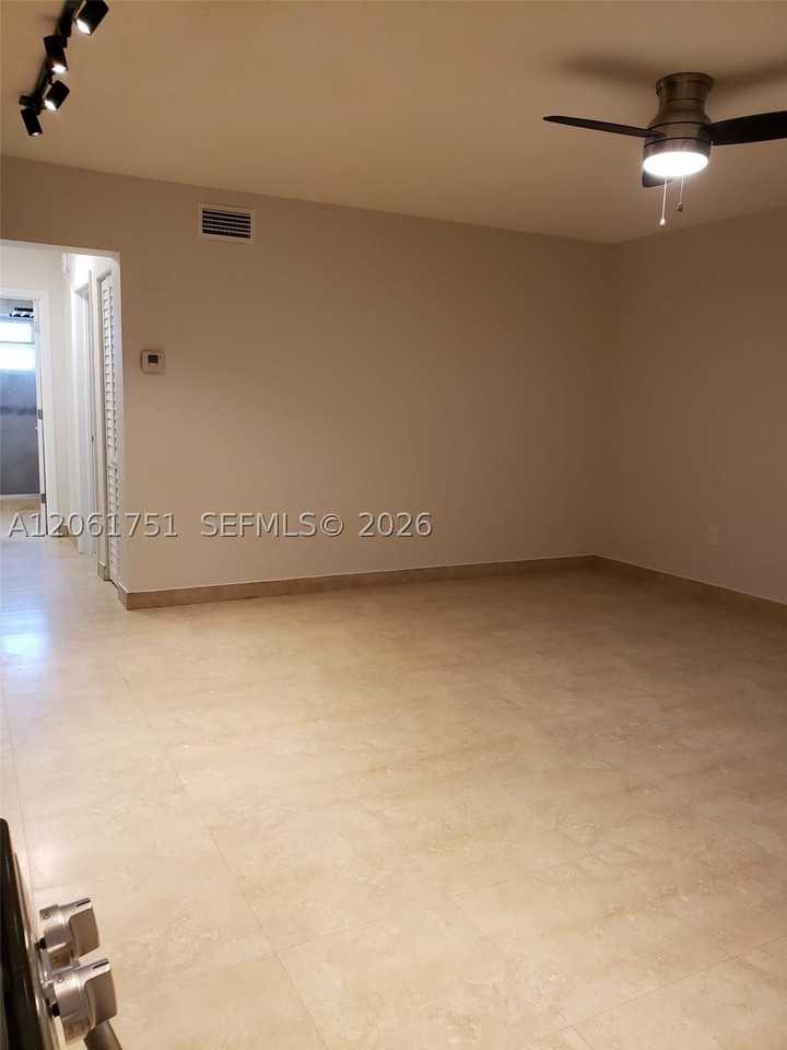 525 Meridian Ave #102 - Photo 6 of 24