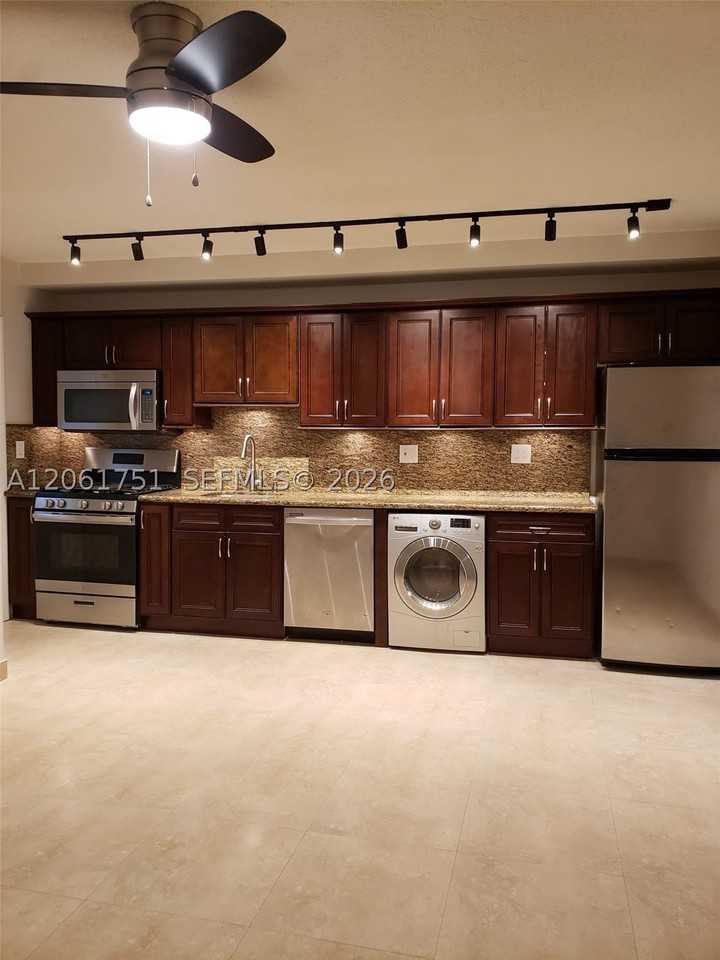 525 Meridian Ave #102 - Photo 7 of 24