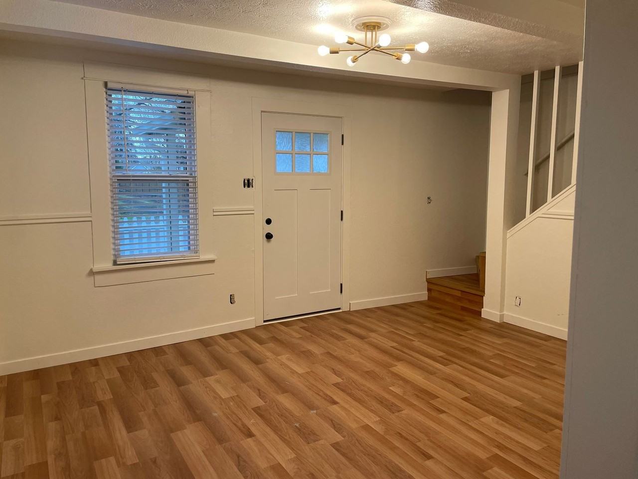 325 Santa Clara Ave - Photo 3 of 14