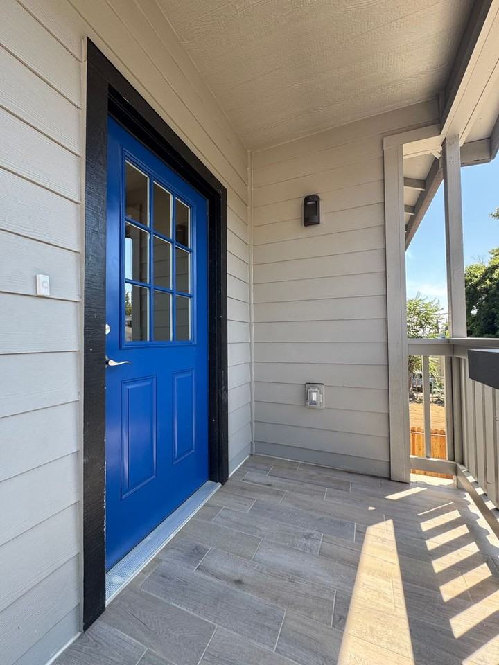 N Sacramento St - Photo 5 of 17
