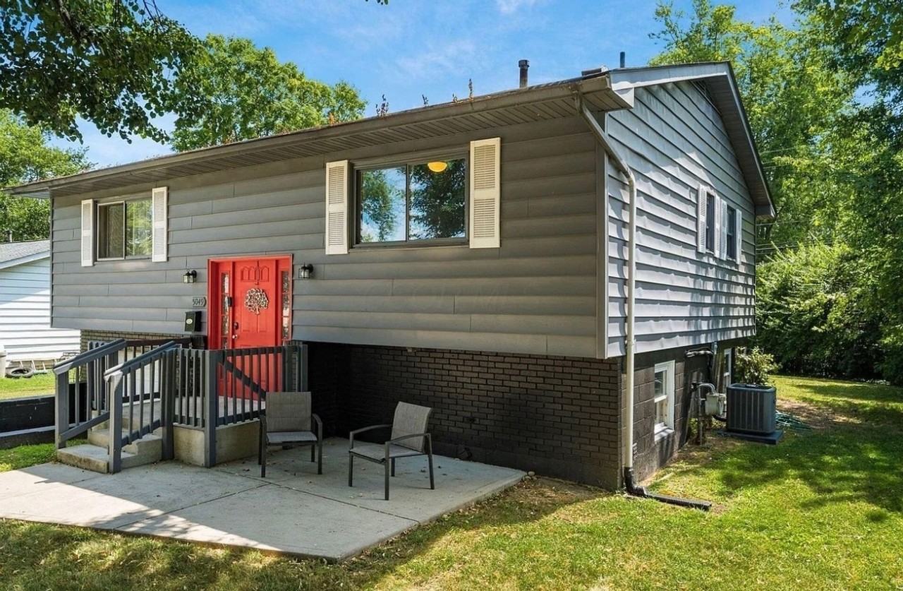 5049 Gunston Dr - Photo 2 of 11