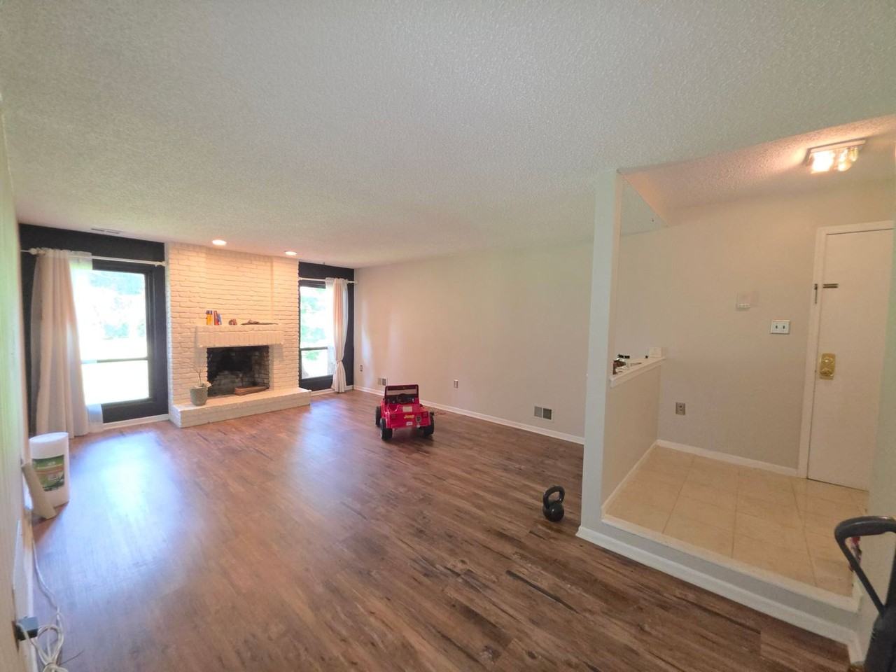 384 Willowbrook Dr - Photo 7 of 28