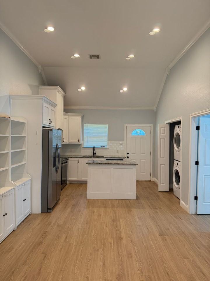 509 Hood St - Photo 2 of 11