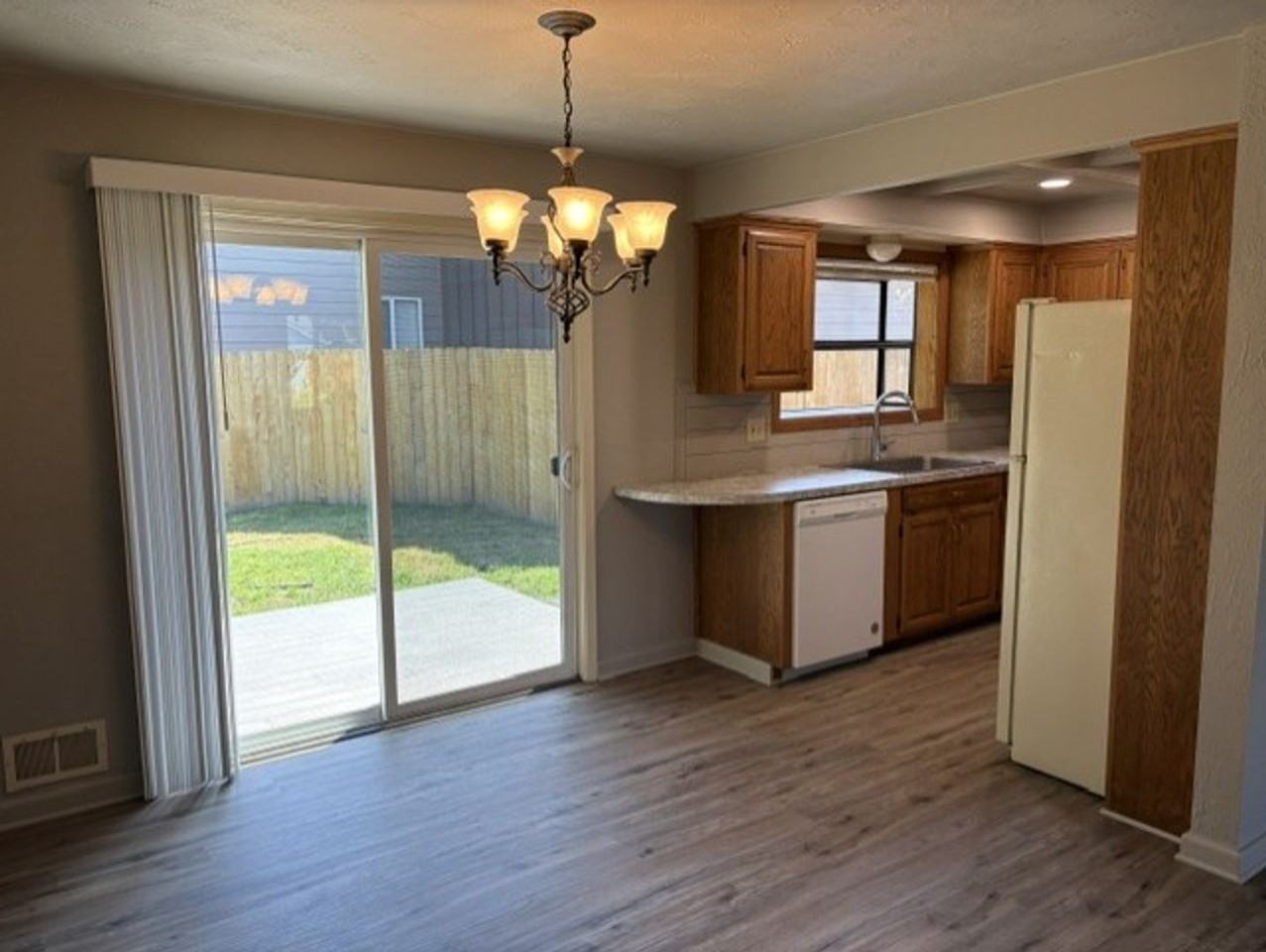 1118 Hemlock St Nw - Photo 4 of 23