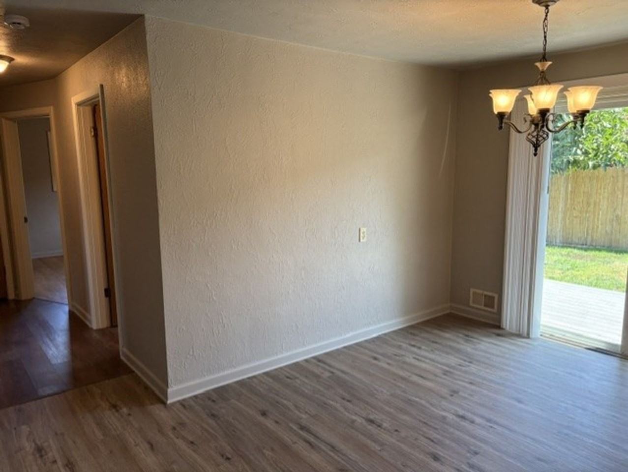 1118 Hemlock St Nw - Photo 5 of 23