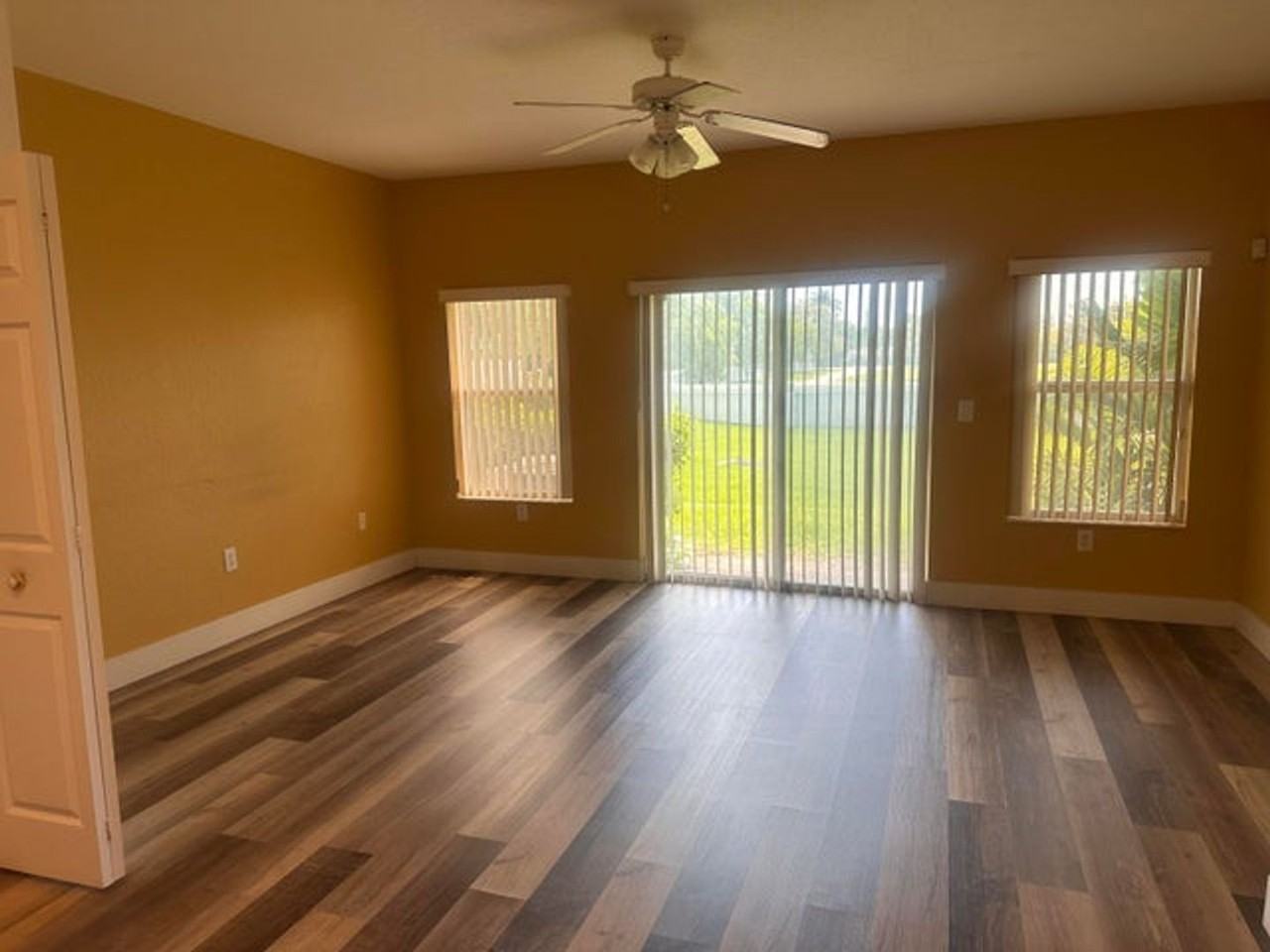 3016 Nw 30th Ave - Photo 2 of 10