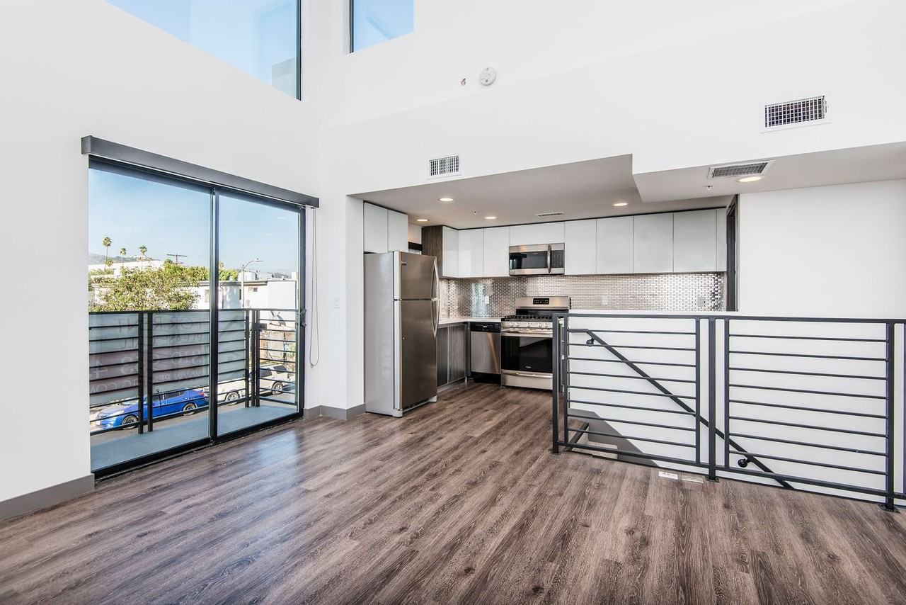Come home to these New Modern Townhouse in Hollywood! - Photo 3 of 24