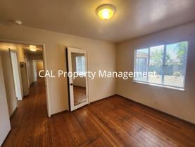 430 E Laurel Dr - Photo 1 of 1