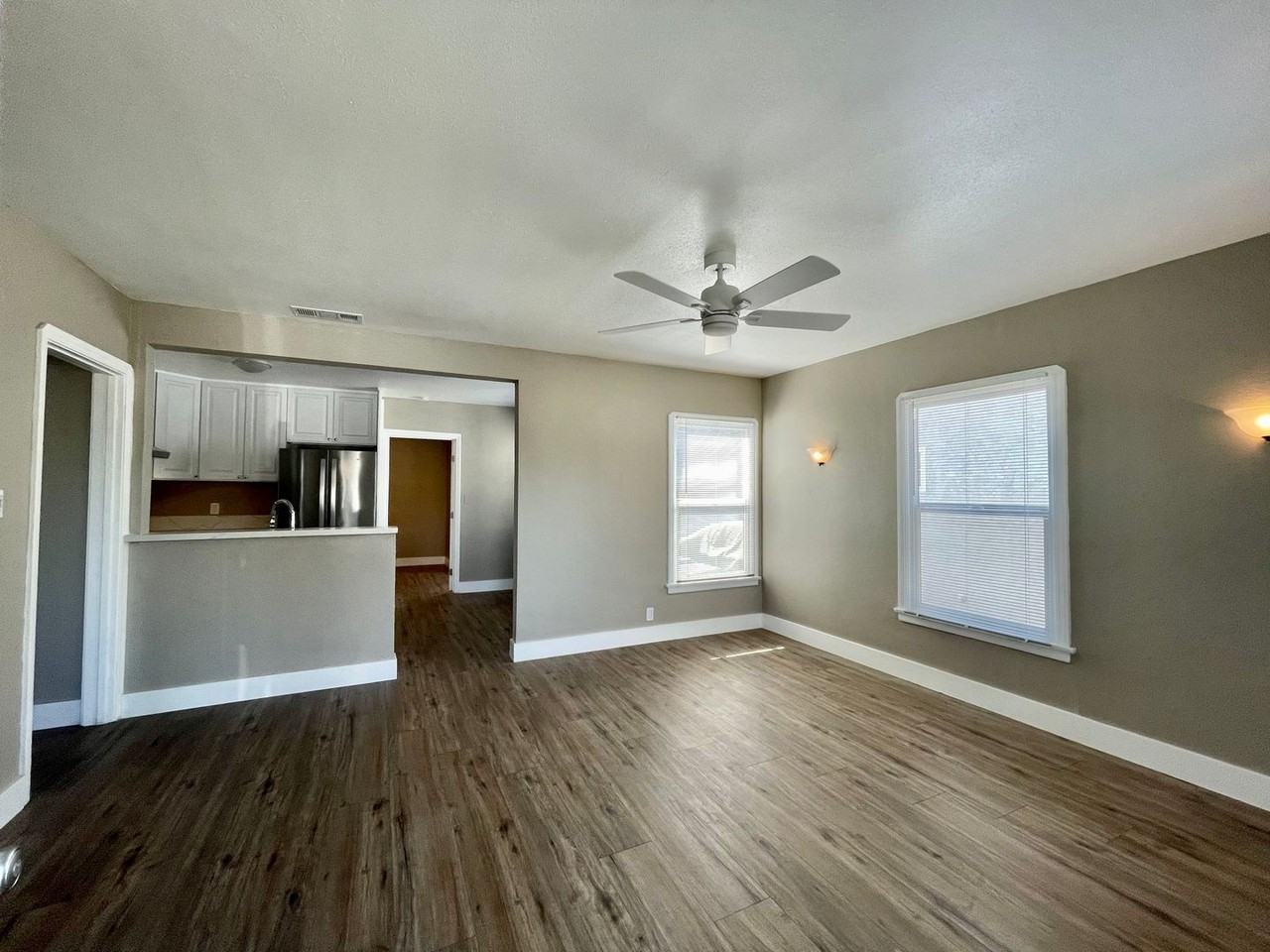1762 Gardenia Ave - Photo 3 of 12