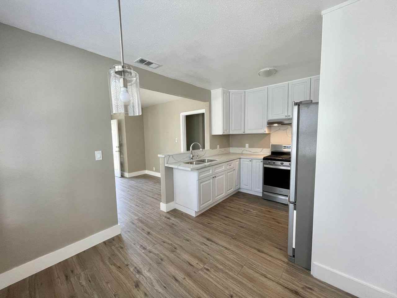 1762 Gardenia Ave - Photo 5 of 12