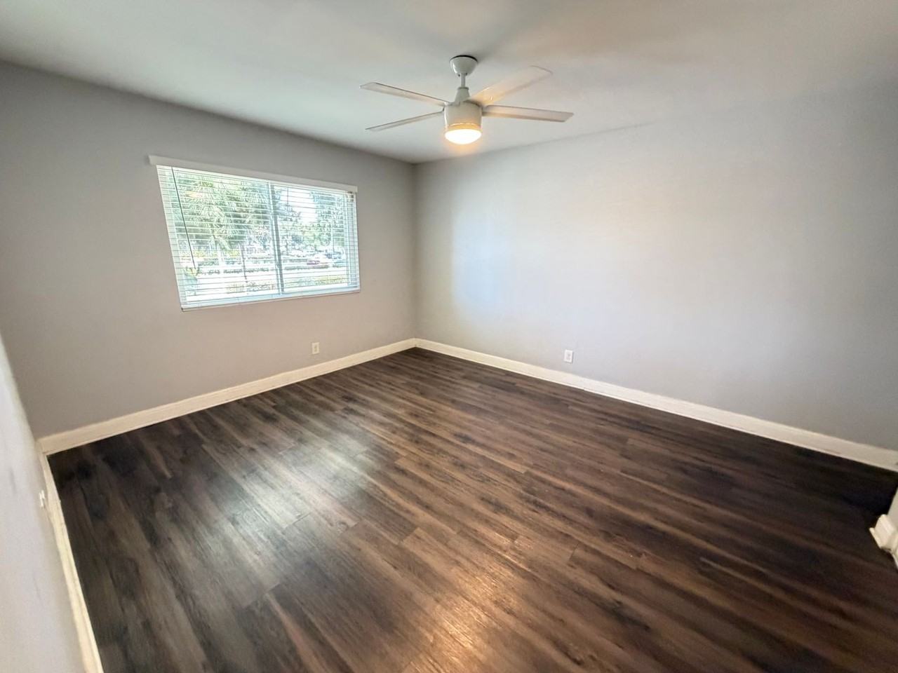 7720 Crescent Ave - Photo 4 of 9