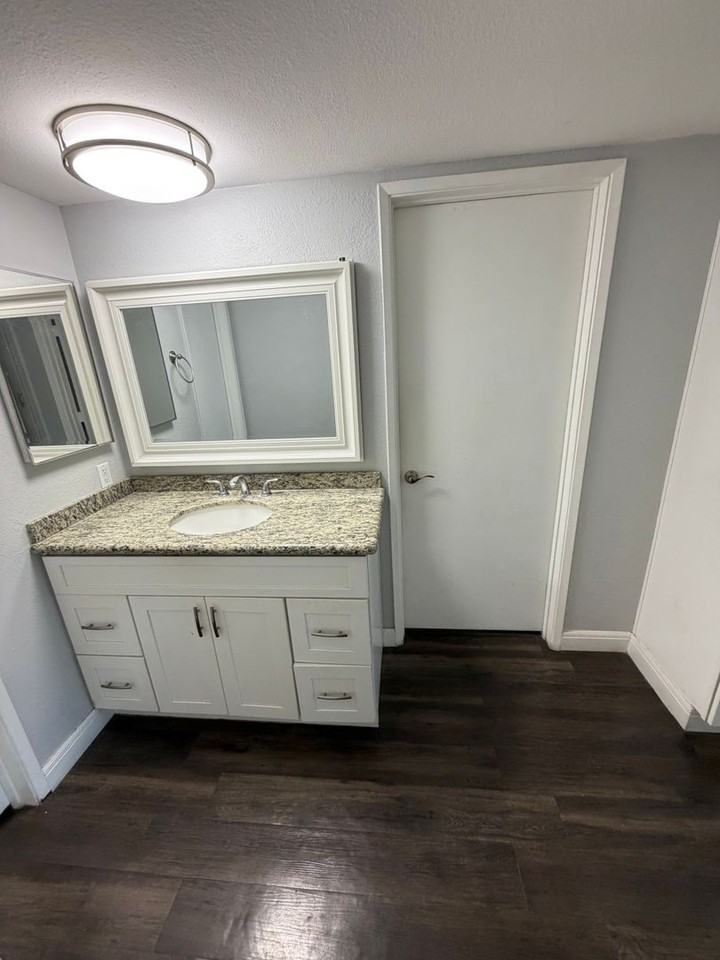 7720 Crescent Ave - Photo 6 of 9
