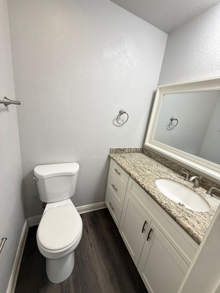 7720 Crescent Ave - Photo 7 of 9