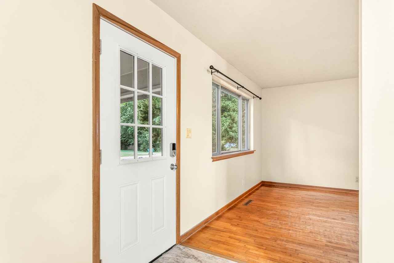 1628 N Marlan Ave - Photo 4 of 19