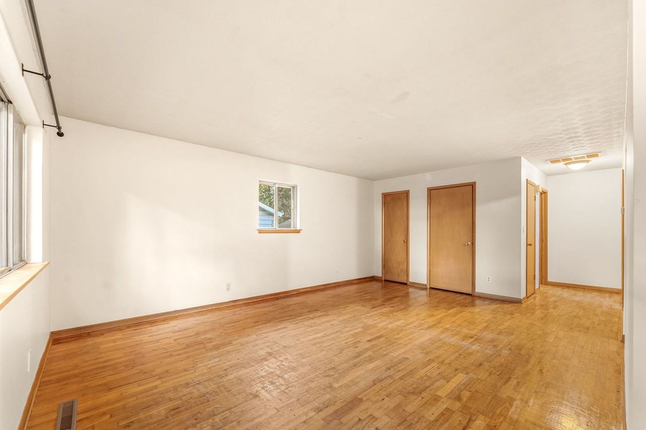 1628 N Marlan Ave - Photo 6 of 19