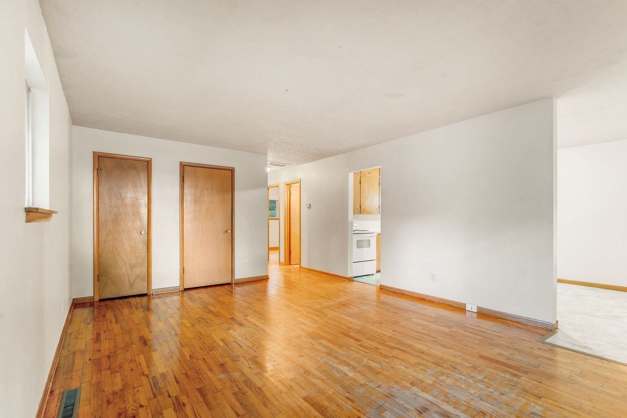 1628 N Marlan Ave - Photo 7 of 19