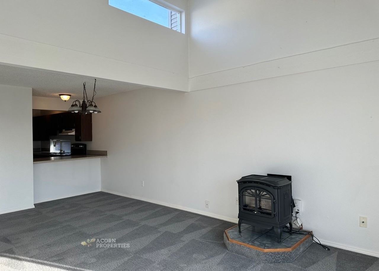 902 Ne Lindsay St - Photo 7 of 16