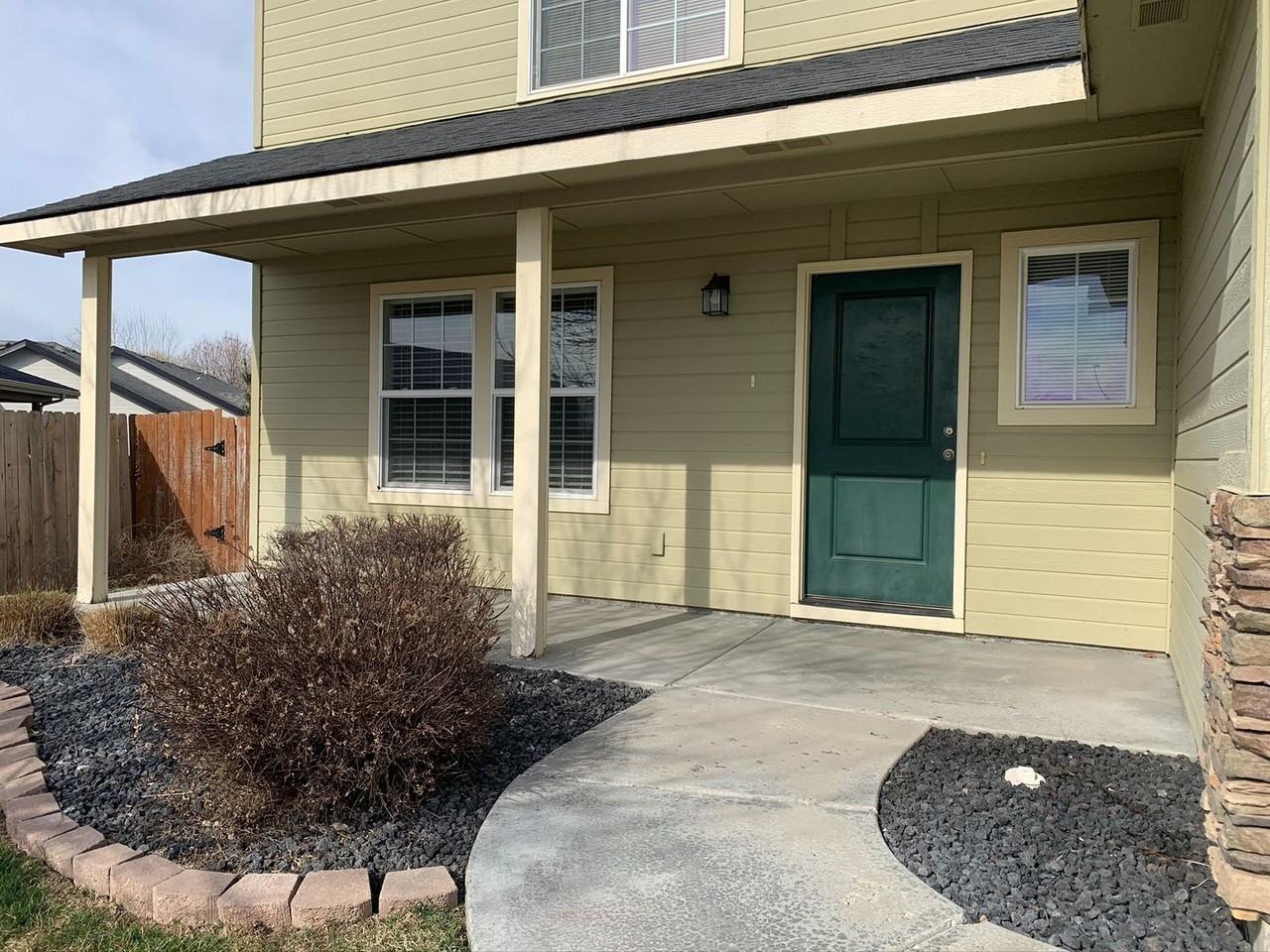 720 Triumph Dr - Photo 2 of 30