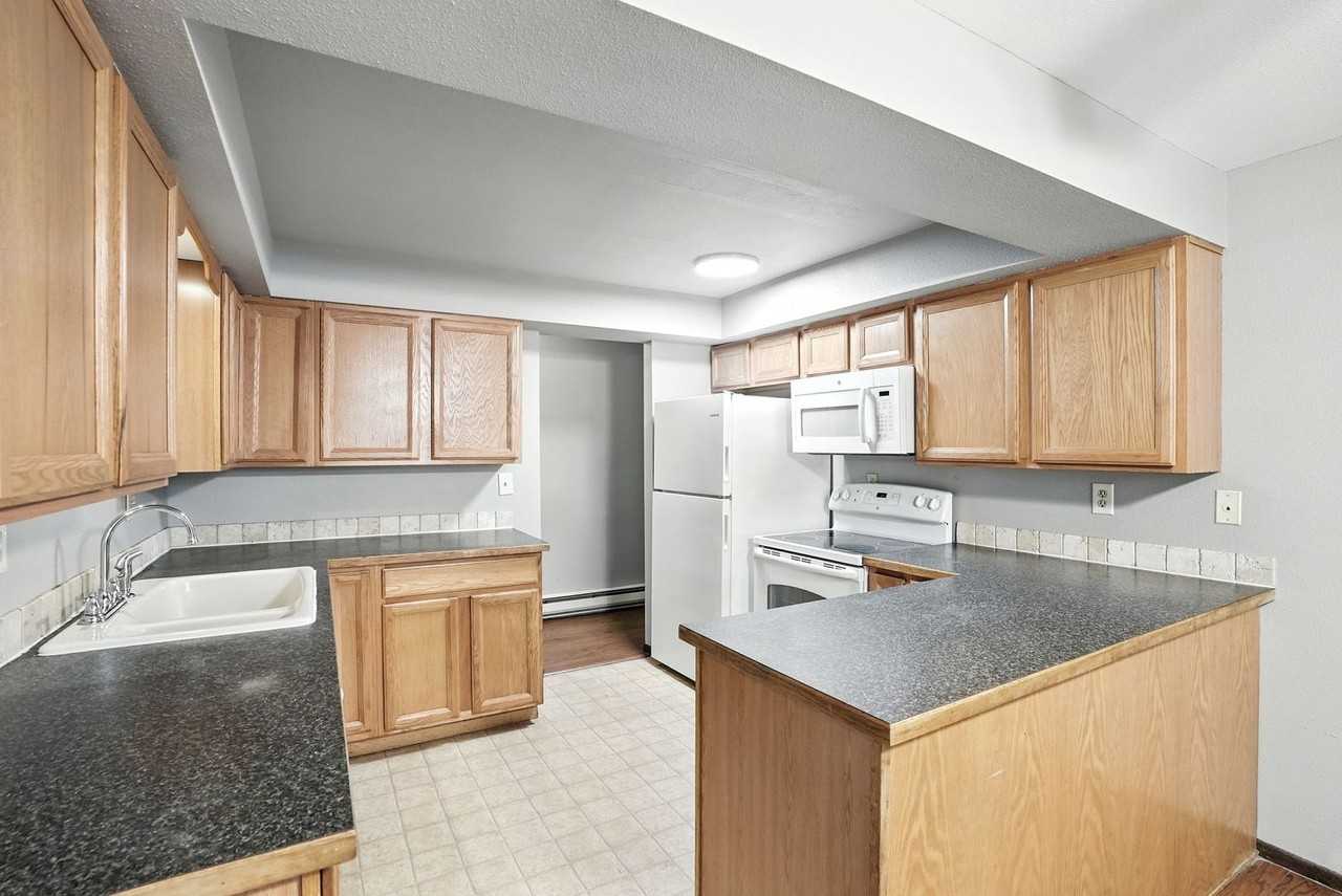 10407 E Main Ave #7 - Photo 6 of 15