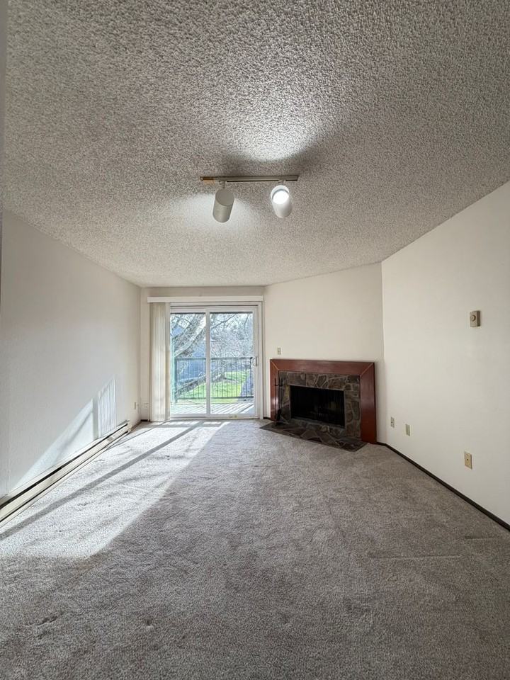 12636 Nw Barnes Rd #3 - Photo 2 of 15