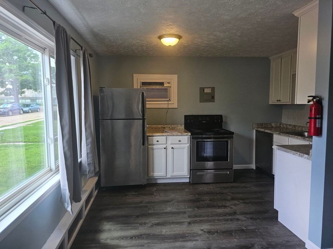 640 Highland Pl #2 - Photo 2 of 9