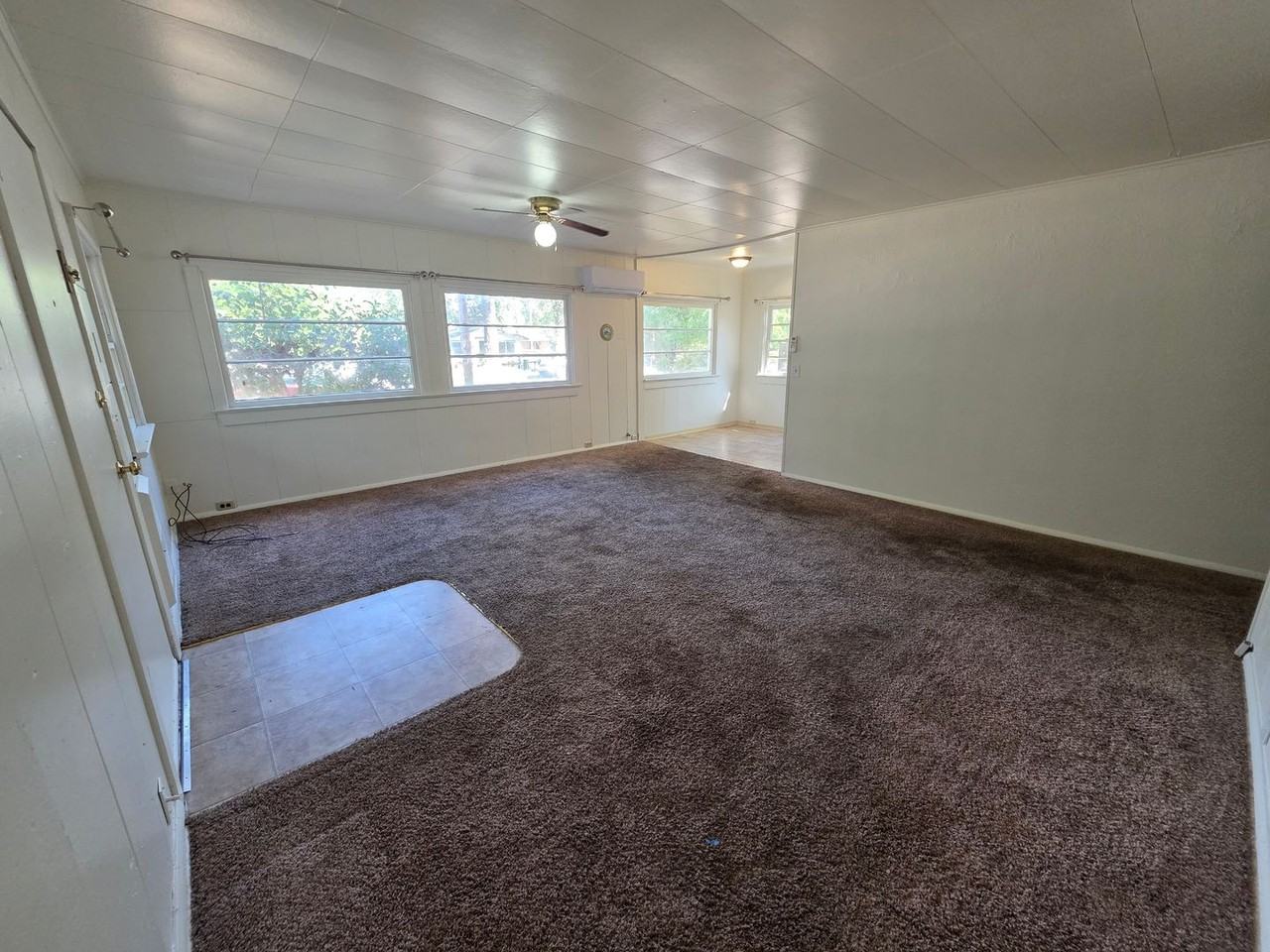 1044 Nw Conklin Ave - Photo 2 of 10