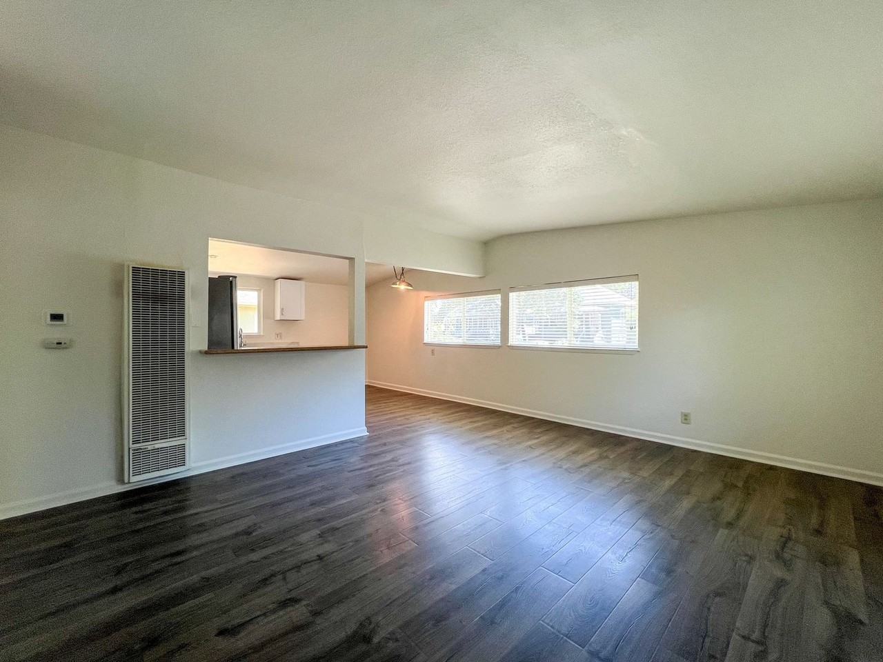 1644 F St - Photo 4 of 15
