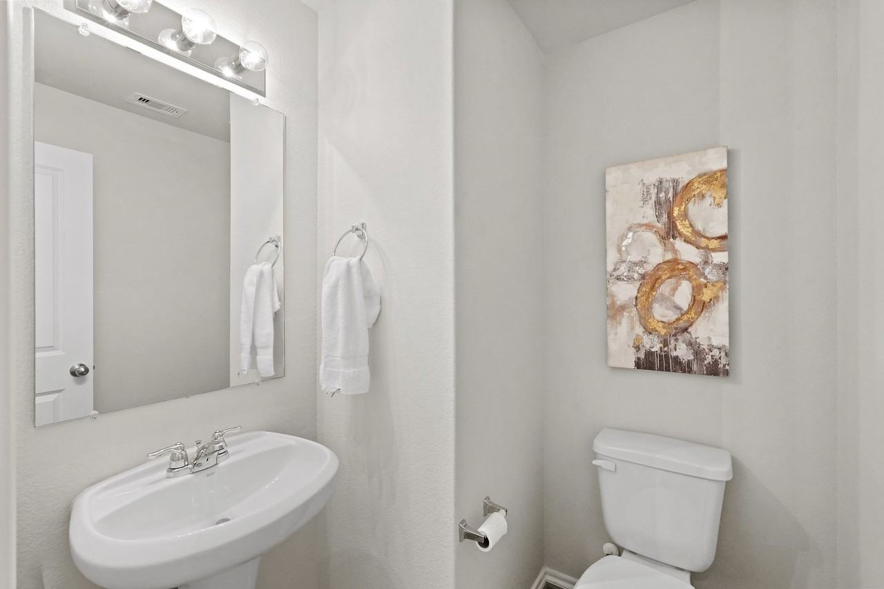 1402 Acorn Meadow St - Photo 7 of 16