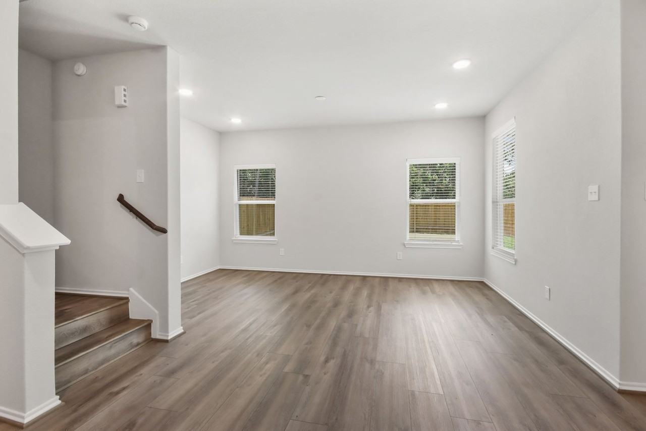 1415 Acorn Meadow St - Photo 6 of 14