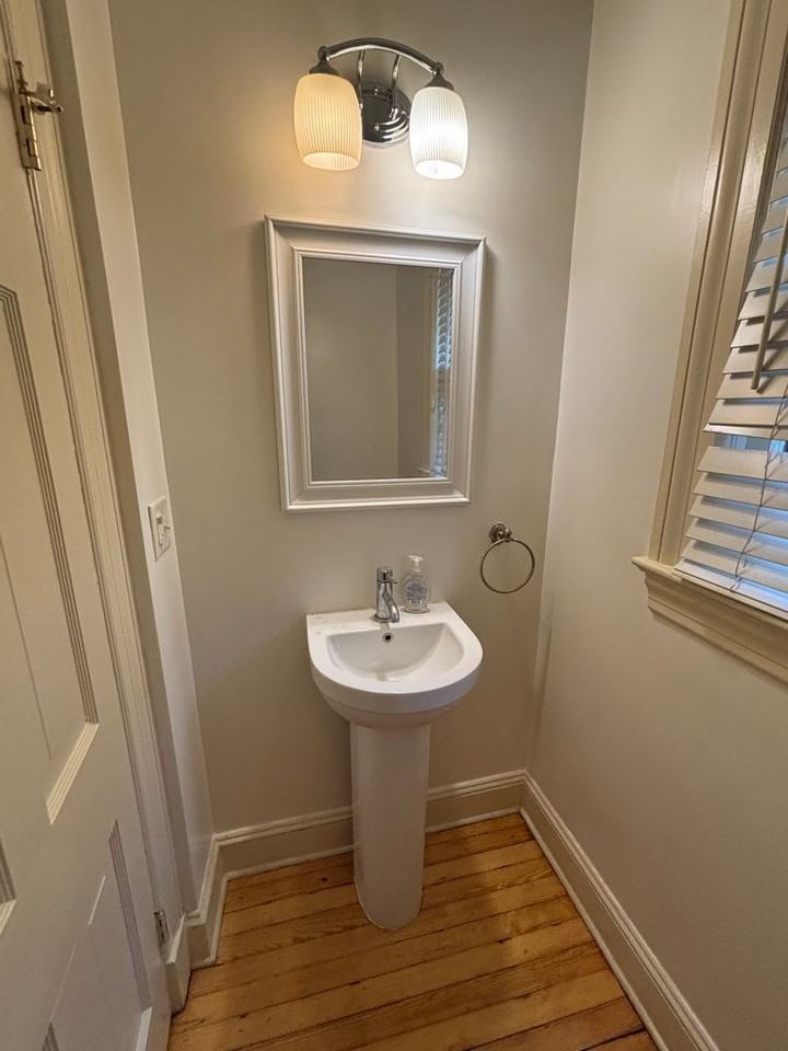 1370 Sheridan St Nw ##Nw - Photo 7 of 24