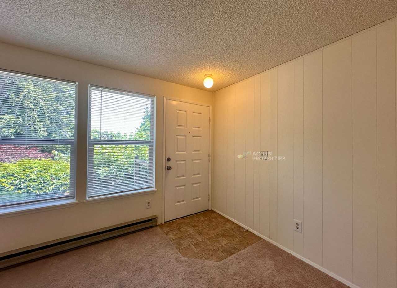 1201 Sw Harrier Cir #102 - Photo 4 of 24