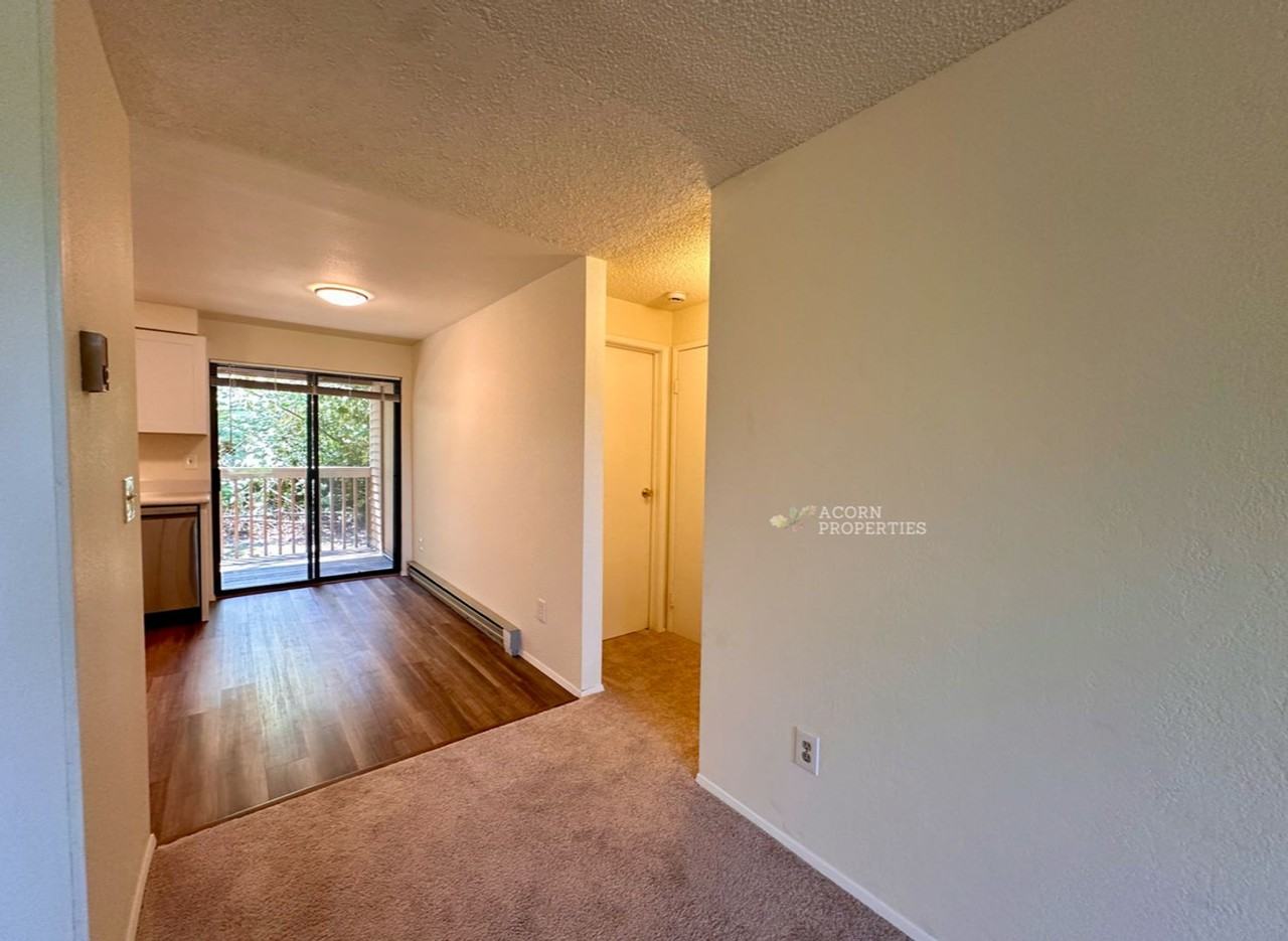 1201 Sw Harrier Cir #102 - Photo 7 of 24