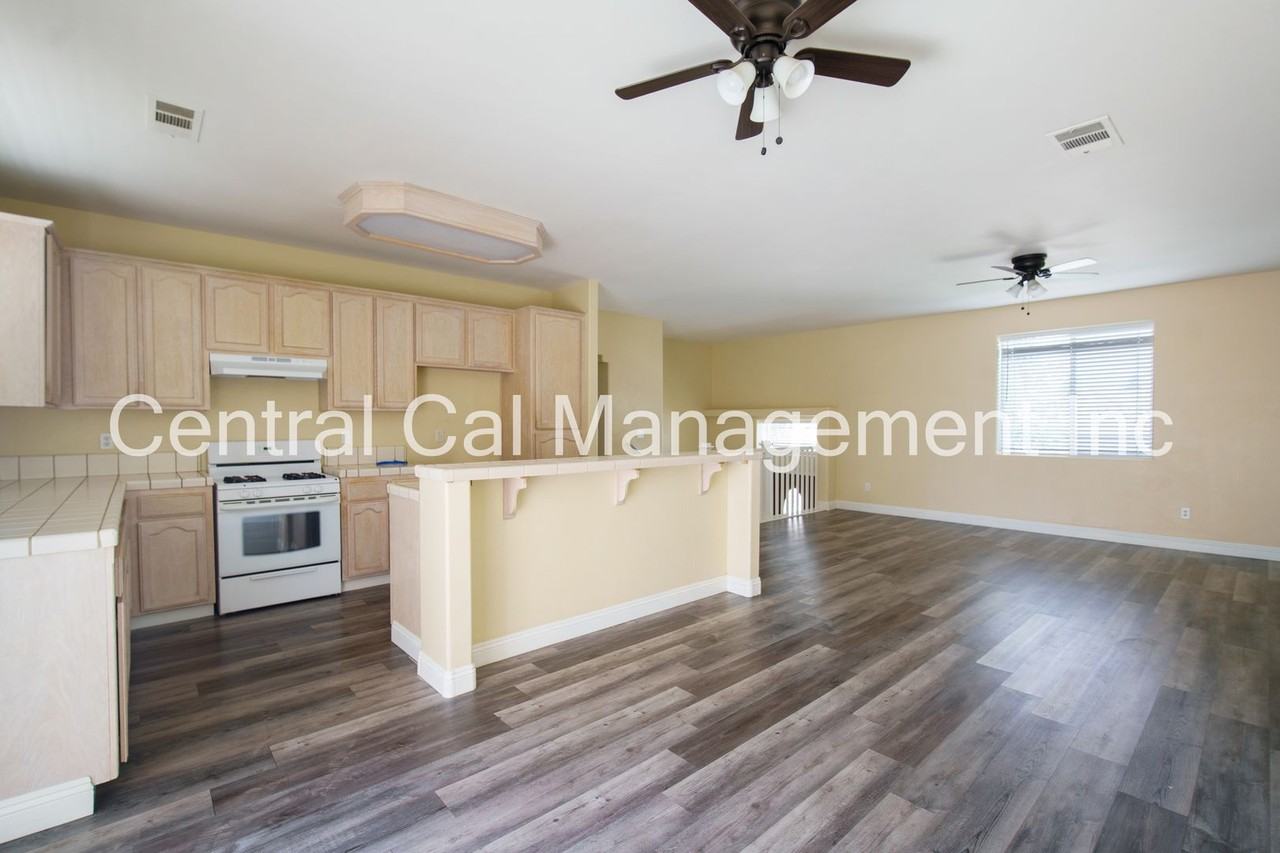 417 Rian Noelle Ct - Photo 5 of 29