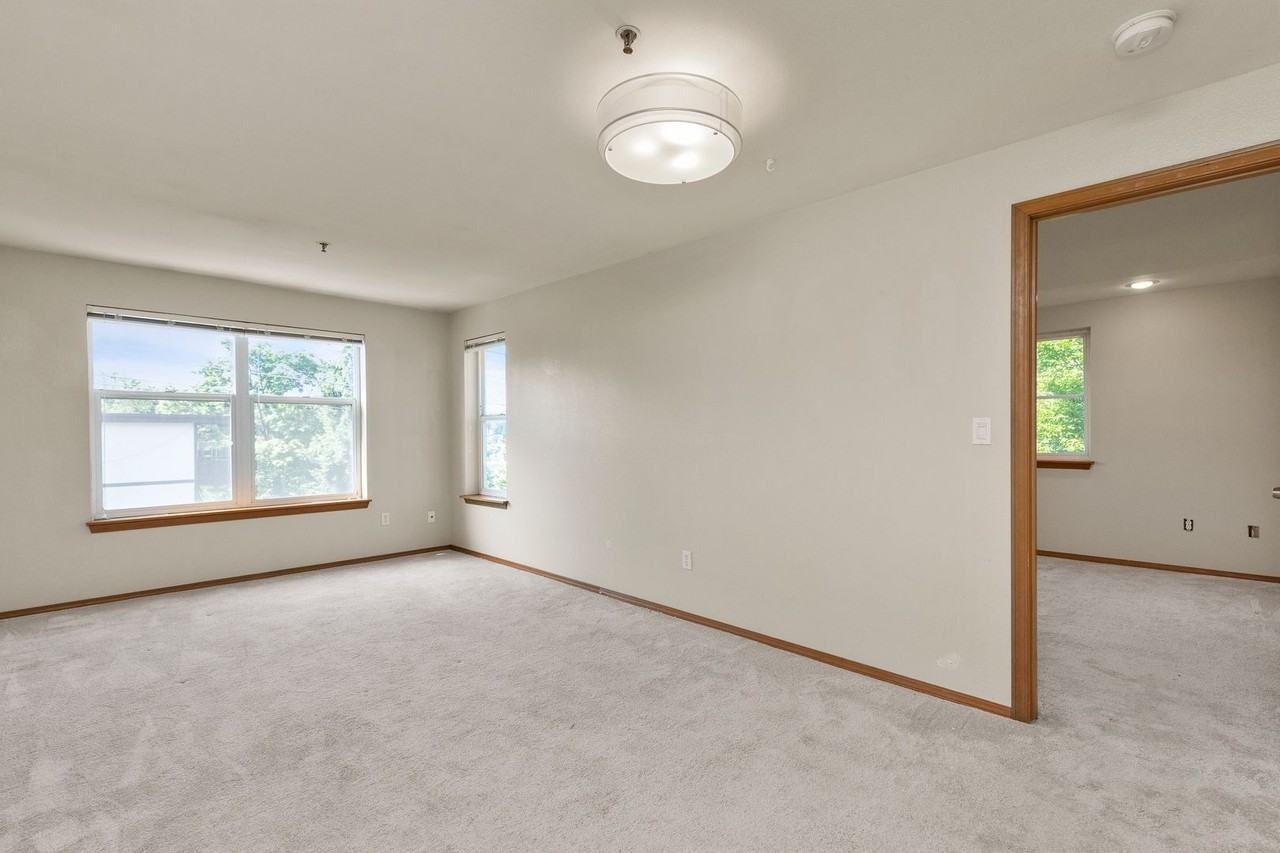 3901 Fremont Ave N #404 - Photo 2 of 33