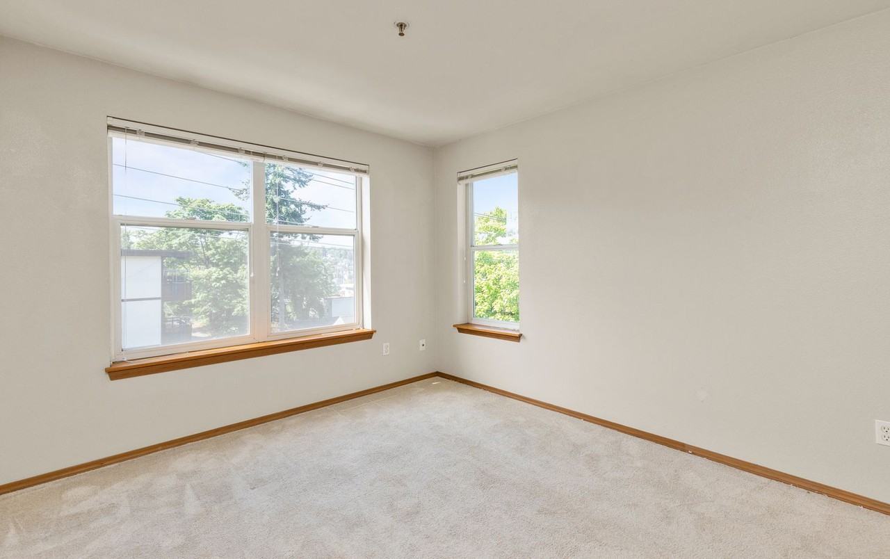 3901 Fremont Ave N #404 - Photo 3 of 33