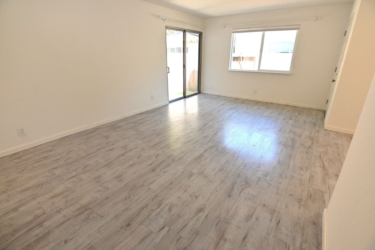 1295 Flora Ave - Photo 4 of 20