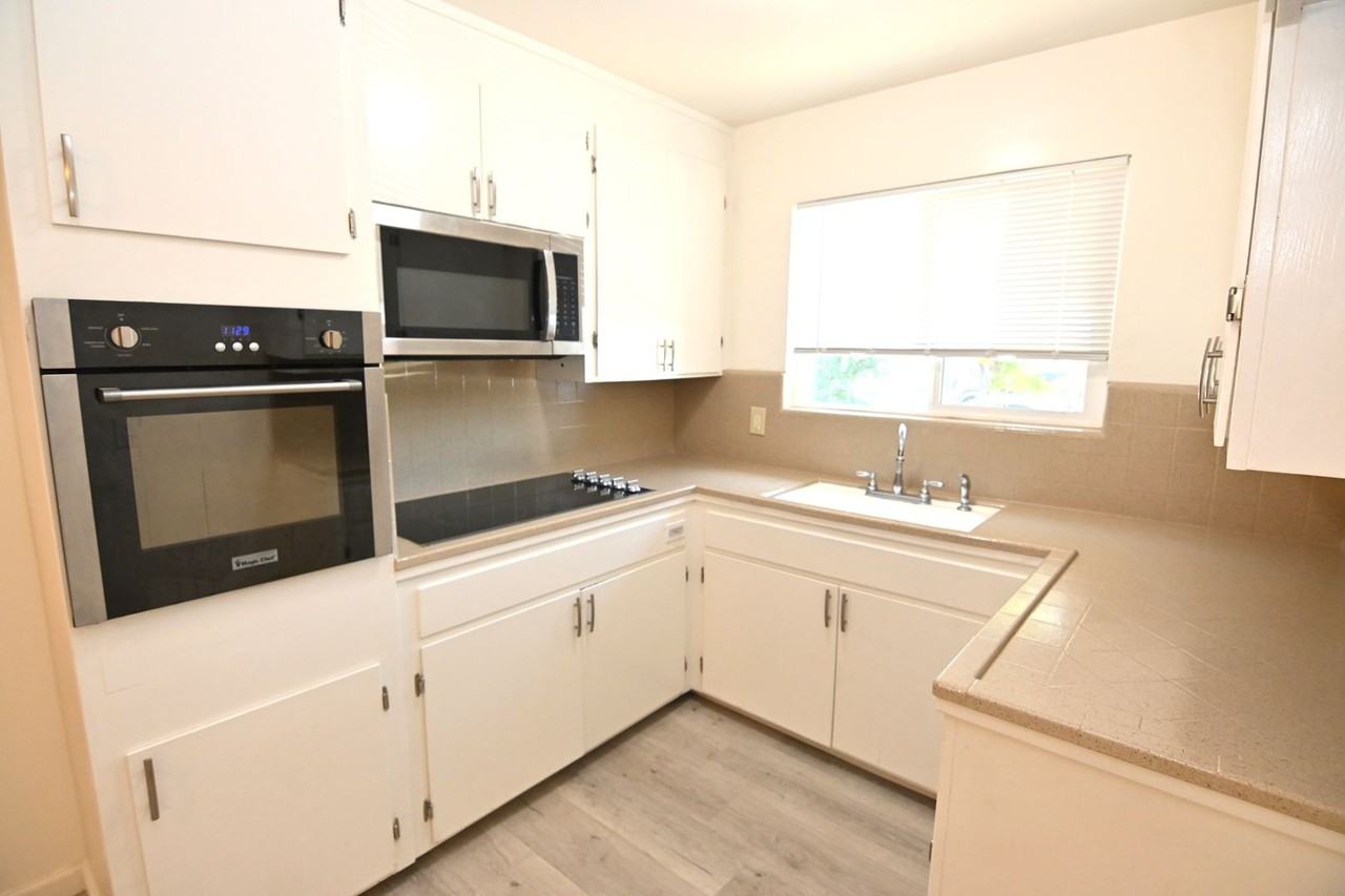 1295 Flora Ave - Photo 7 of 20