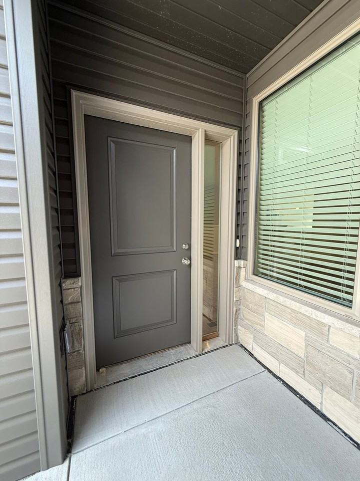 8808 Daywood Ln - Photo 2 of 21