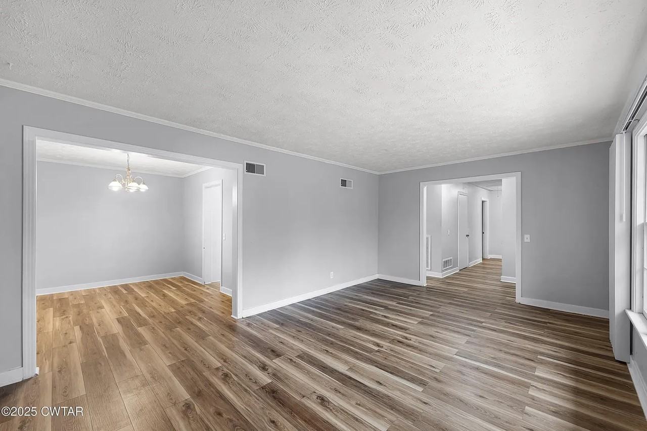 105 Montclair Dr - Photo 5 of 21