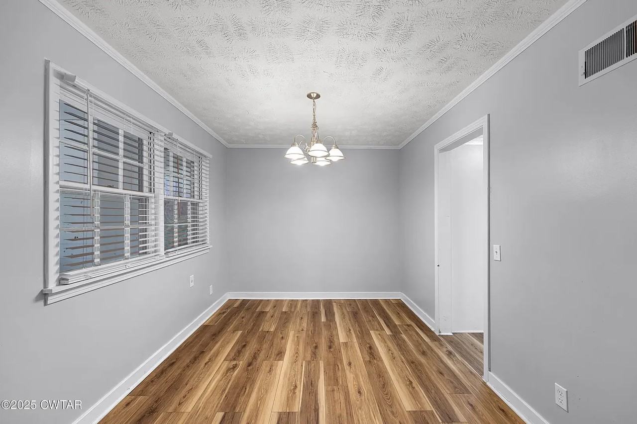 105 Montclair Dr - Photo 6 of 21